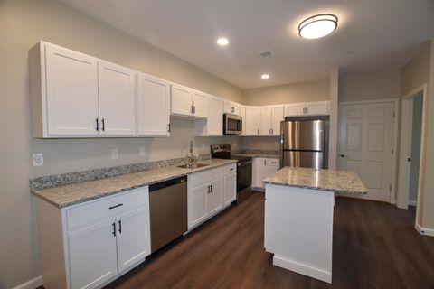 217 Rockingham Road 101 Londonderry NH 03053