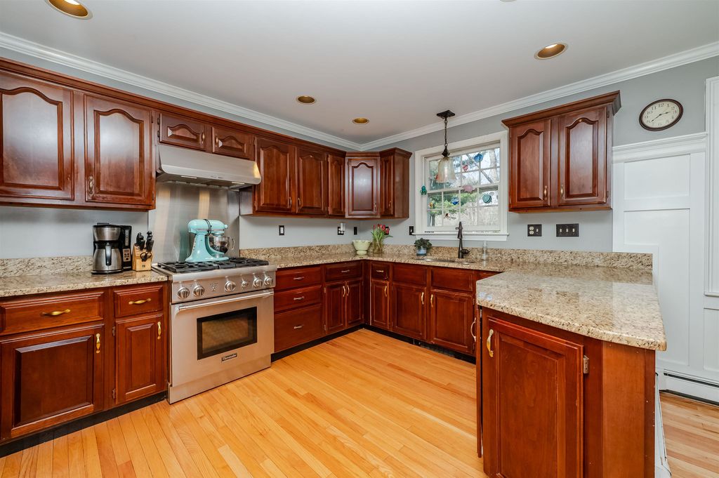 Photo of 39 Isaac Lucas Circle, Dover, NH 03820 (MLS # 5082494)