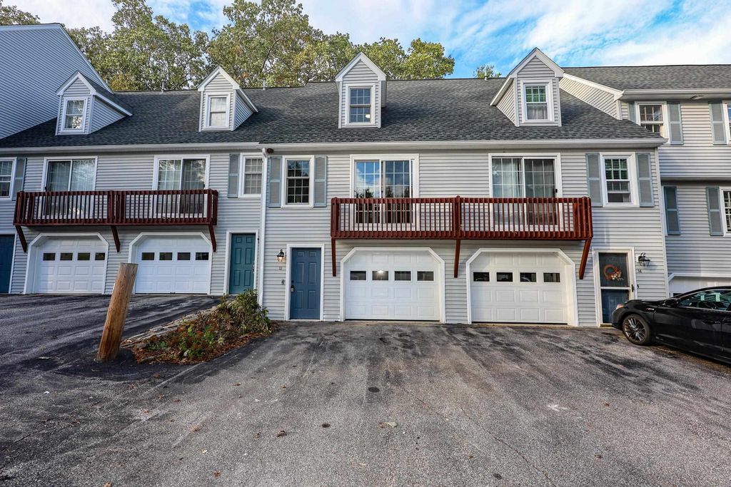 Photo of 12 Hawkstead Hollow, Nashua, NH 03063 (MLS # 5065030)
