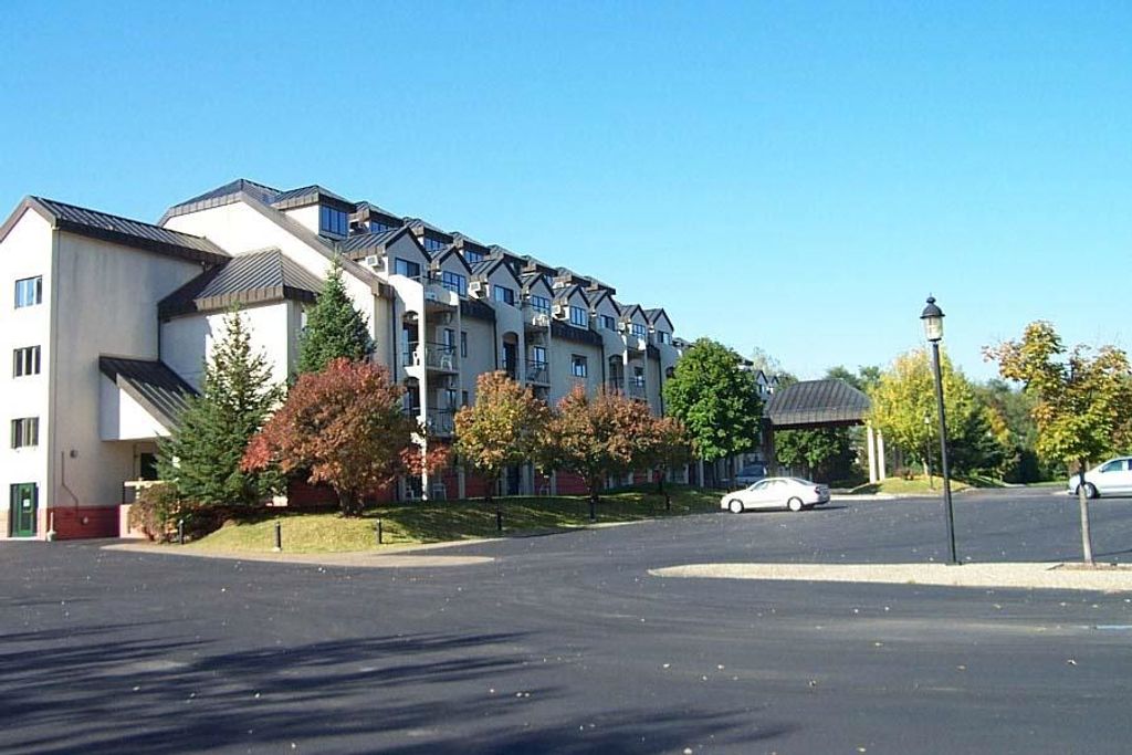 Photo of 48 Cooper Memorial Drive #405, Lincoln, NH 03251 (MLS # 5045939)