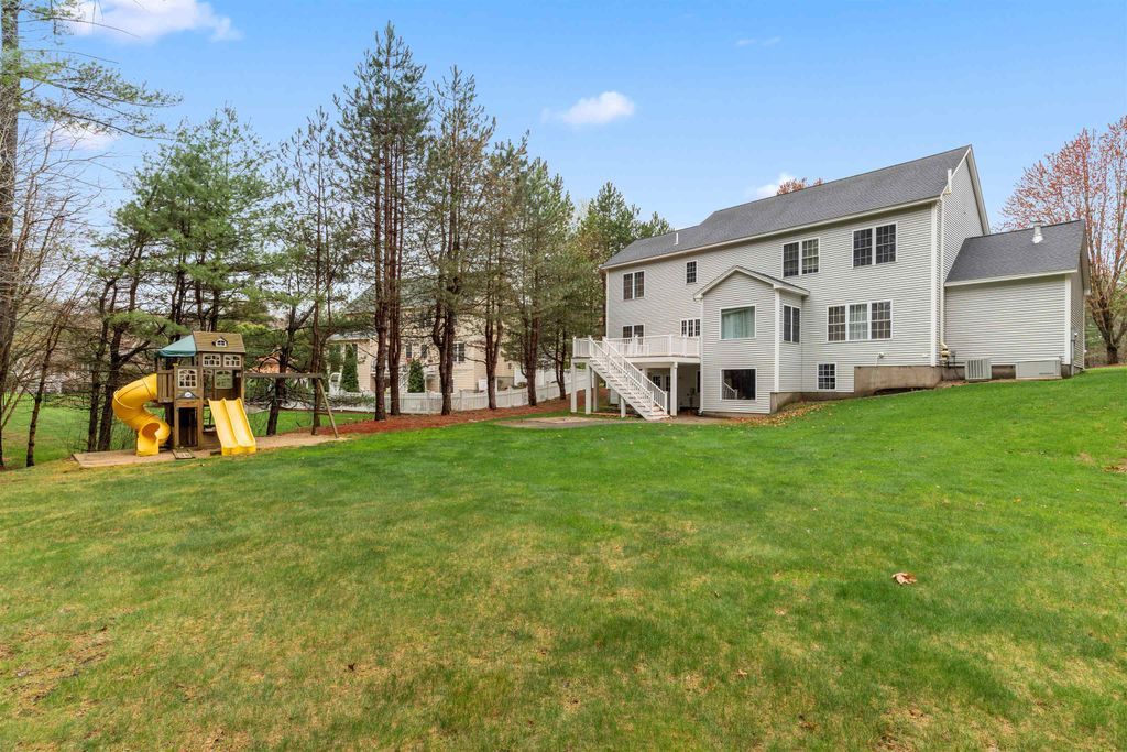 Photo of 6 Tanglewood Drive, Nashua, NH 03062 (MLS # 5063878)