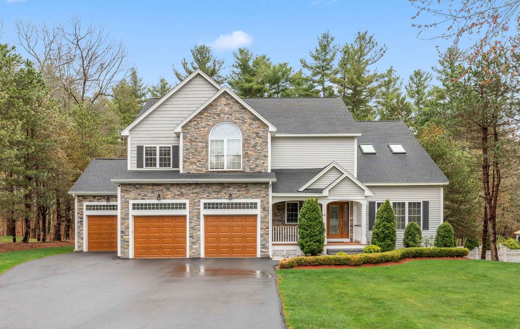 Photo of 6 Tanglewood Drive, Nashua, NH 03062 (MLS # 5063878)