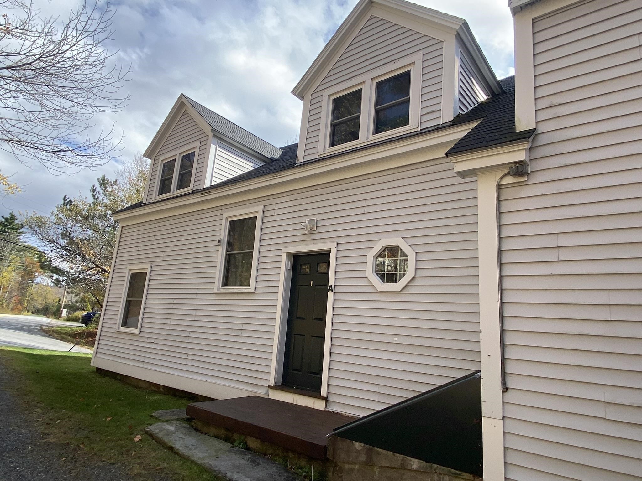 25 Upper Handle Road A