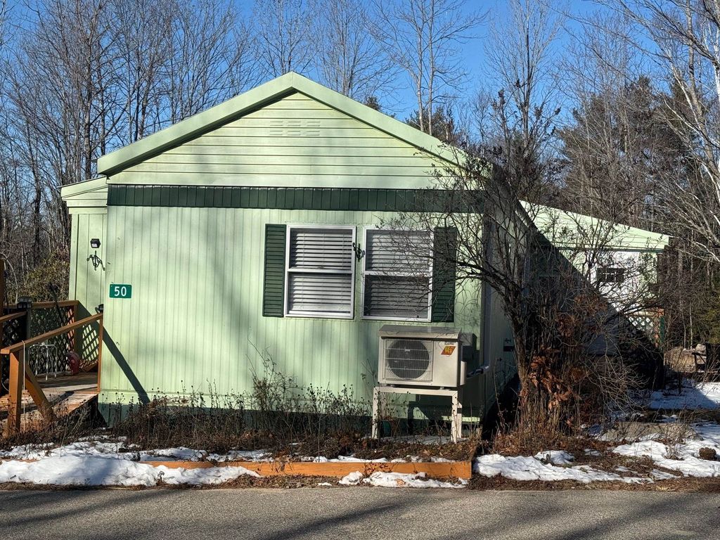 Photo of 50 Willow Avenue, Tuftonboro, NH 03816 (MLS # 5072558)