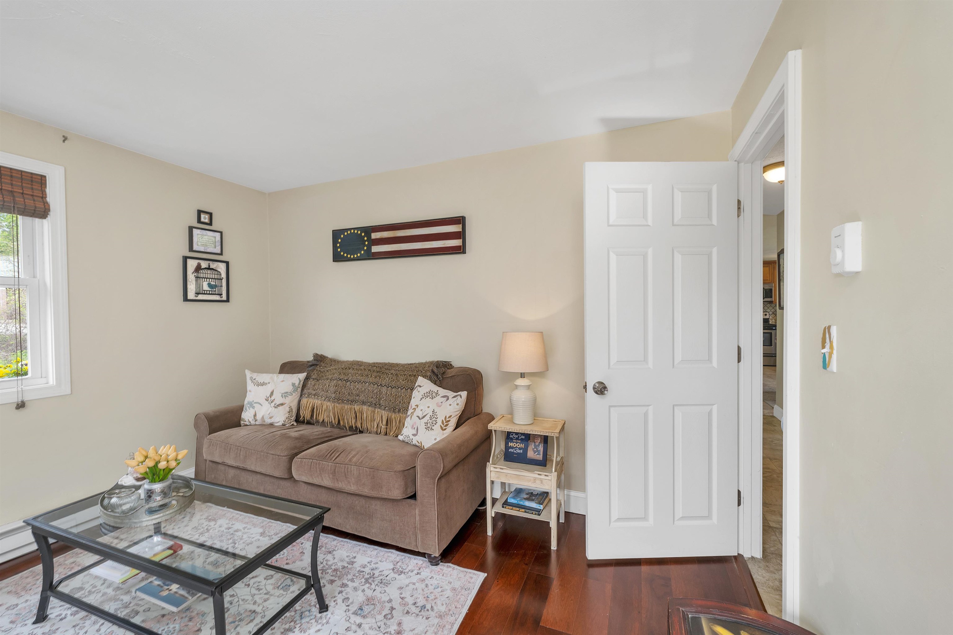 Milford, New Hampshire 03055, United States, 3 Bedrooms Bedrooms, ,1 BathroomBathrooms,Residential,Pending,130627