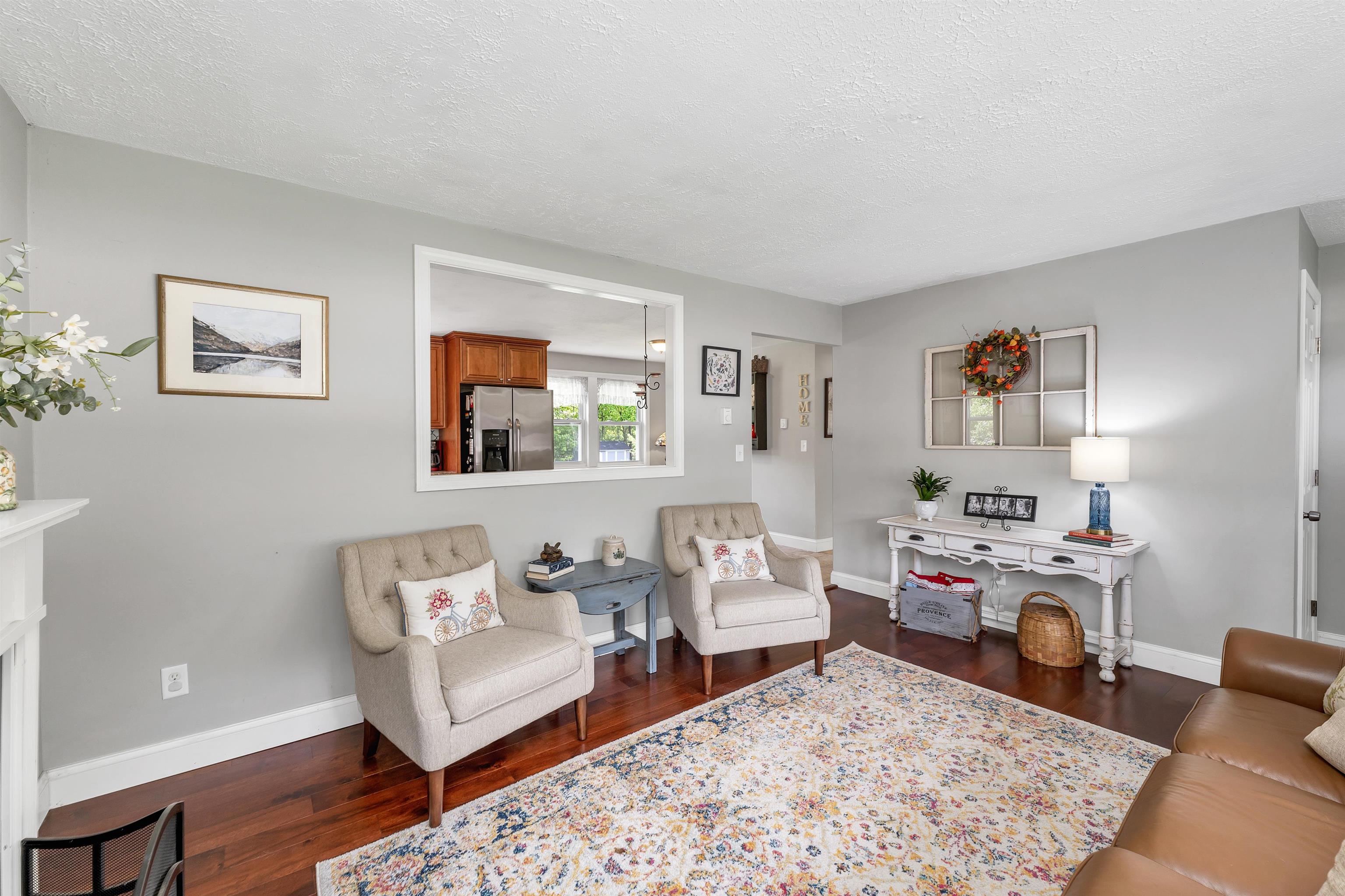 Milford, New Hampshire 03055, United States, 3 Bedrooms Bedrooms, ,1 BathroomBathrooms,Residential,Pending,130627