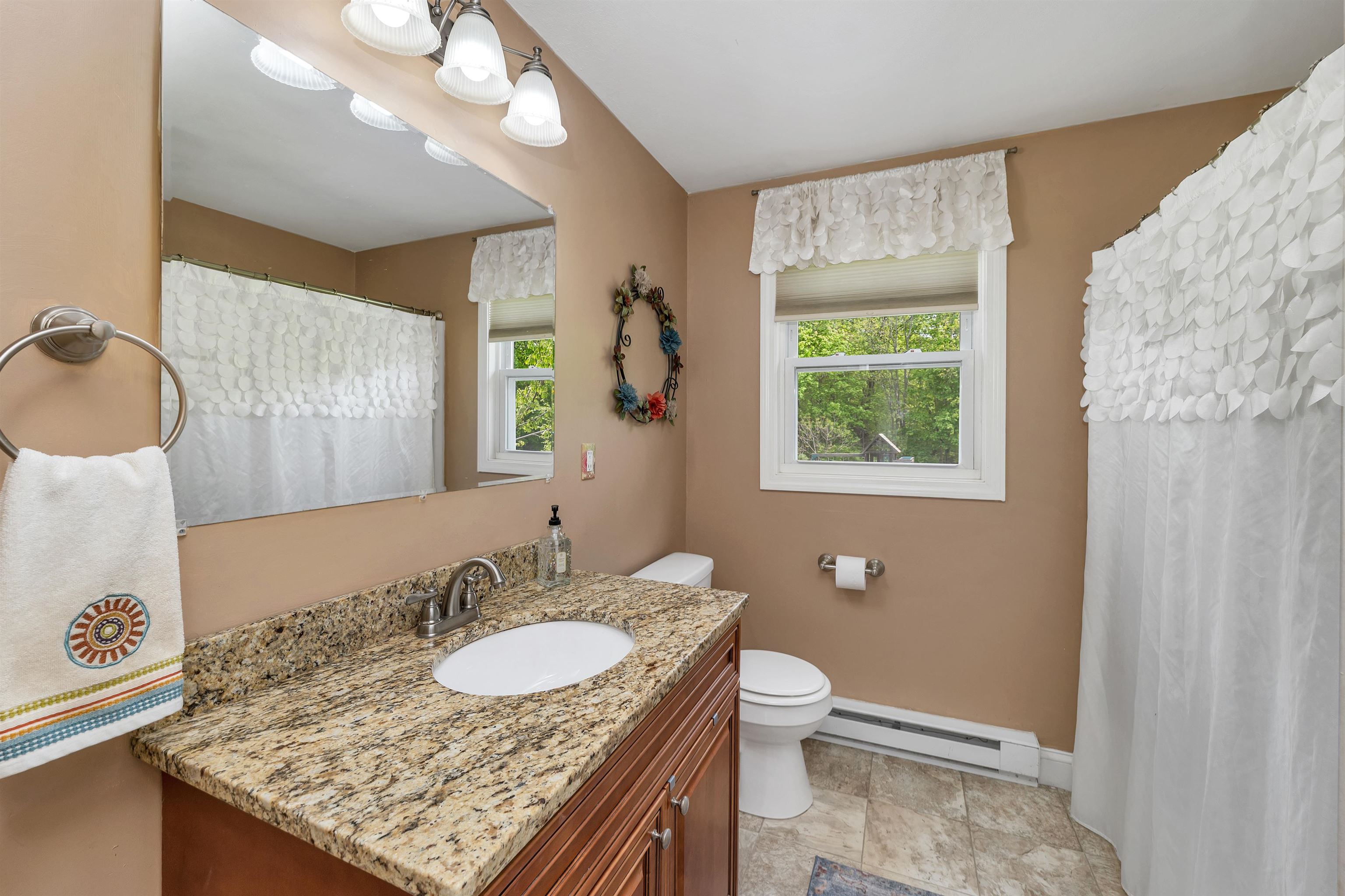 Milford, New Hampshire 03055, United States, 3 Bedrooms Bedrooms, ,1 BathroomBathrooms,Residential,Pending,130627