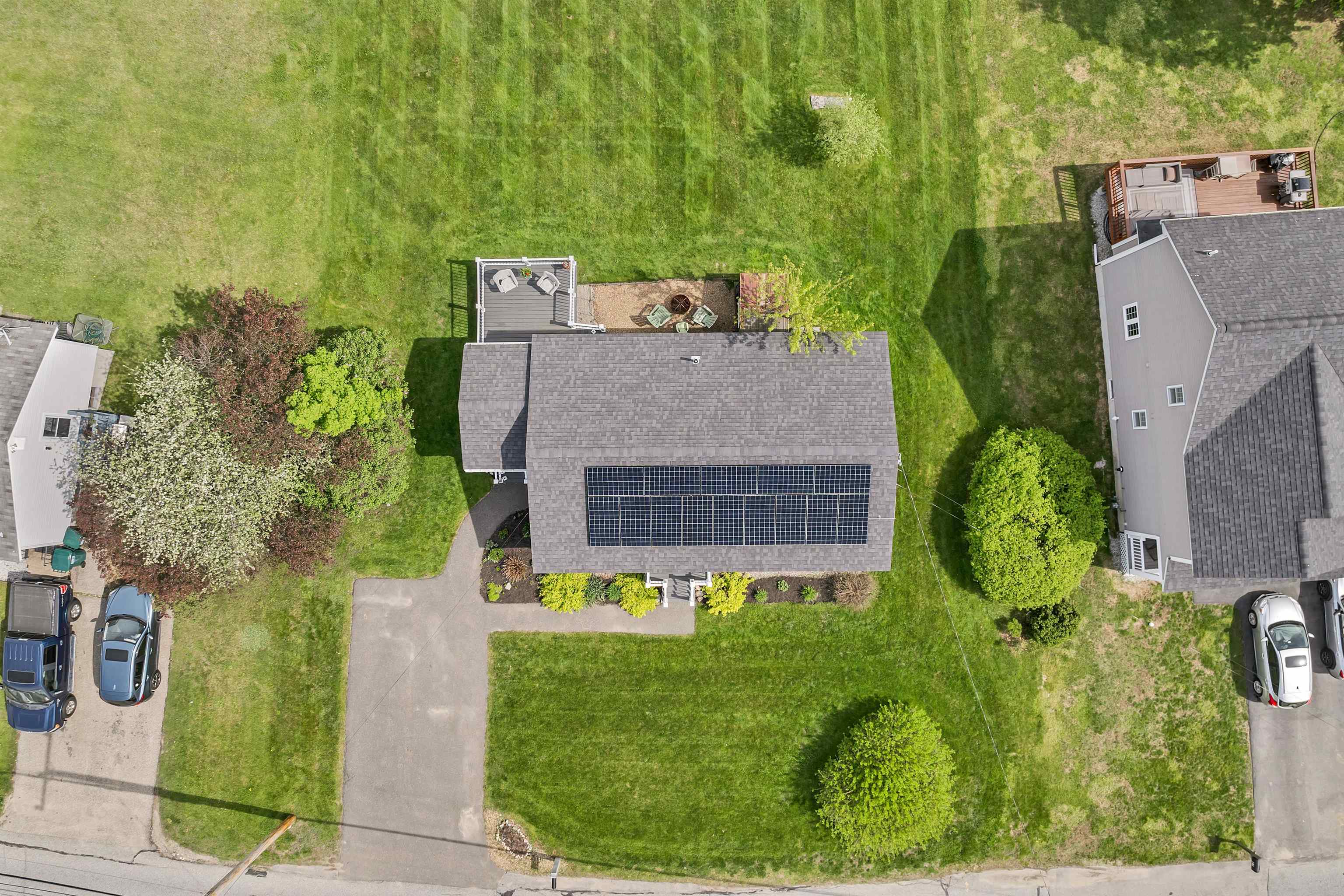 Milford, New Hampshire 03055, United States, 3 Bedrooms Bedrooms, ,1 BathroomBathrooms,Residential,Pending,130627