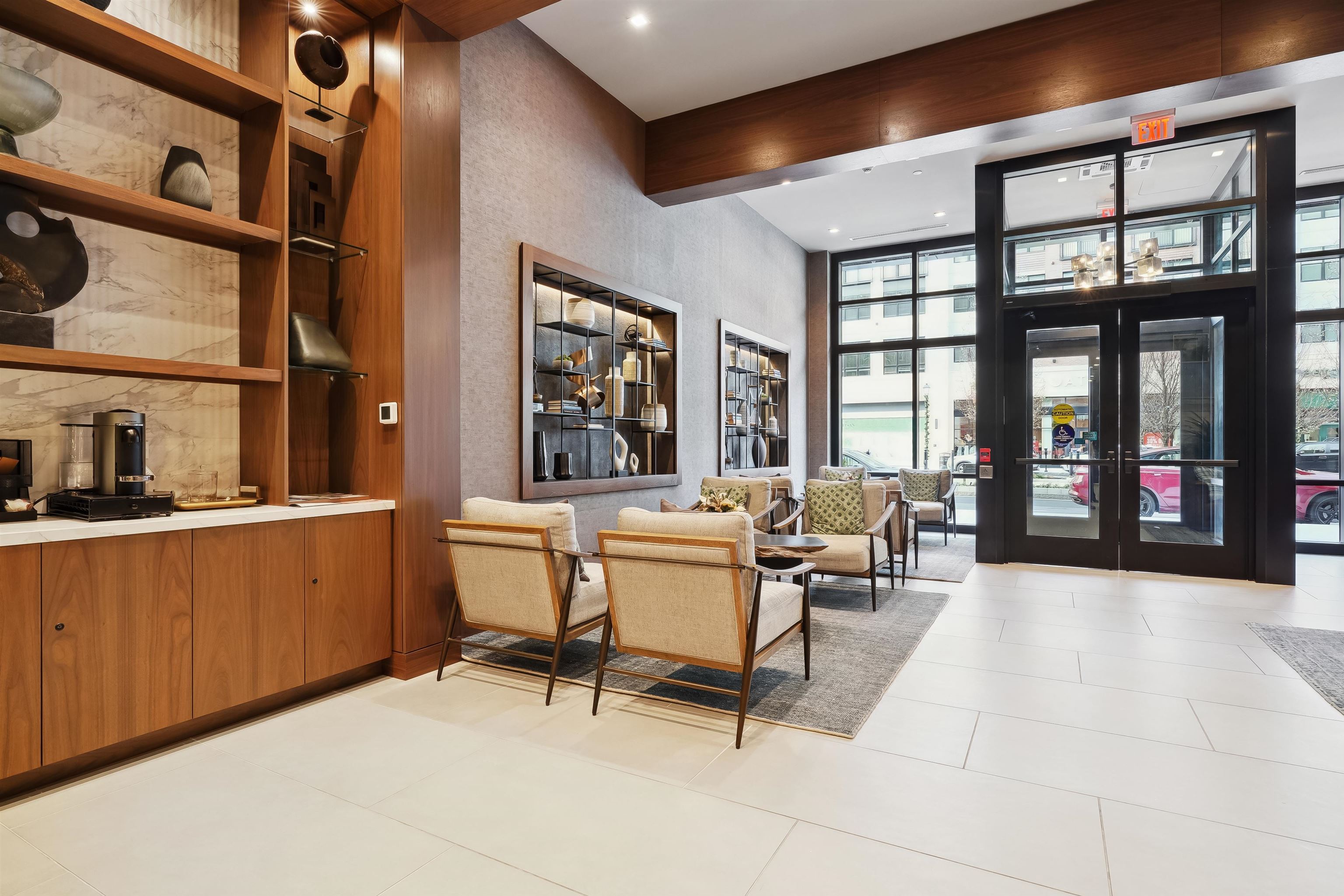 18 ARTISAN Drive 419