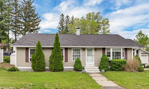 12 Pine Hill Avenue Goffstown NH 03045