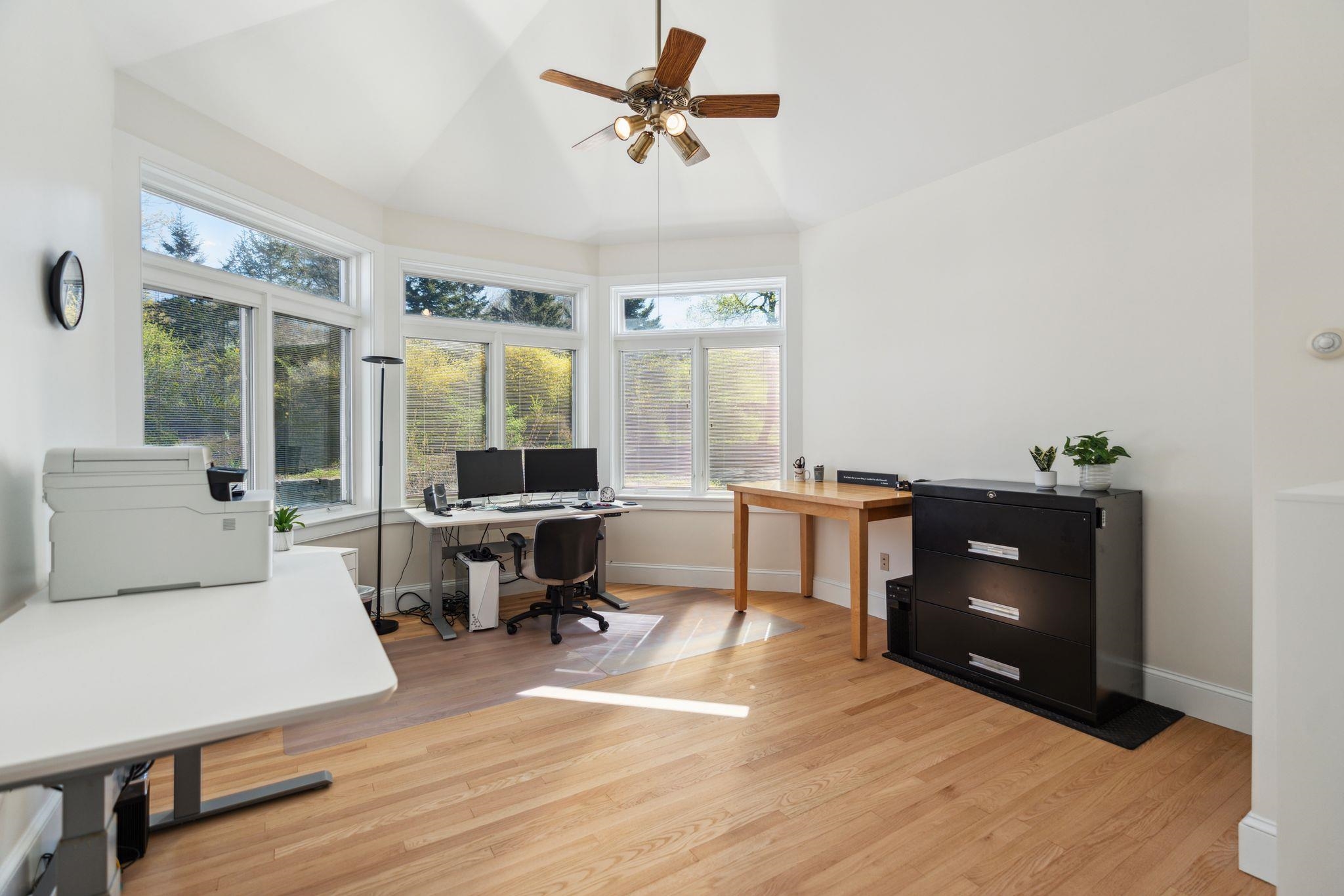 Lebanon, New Hampshire 03766, United States, 3 Bedrooms Bedrooms, ,3 BathroomsBathrooms,Residential,Active,227159