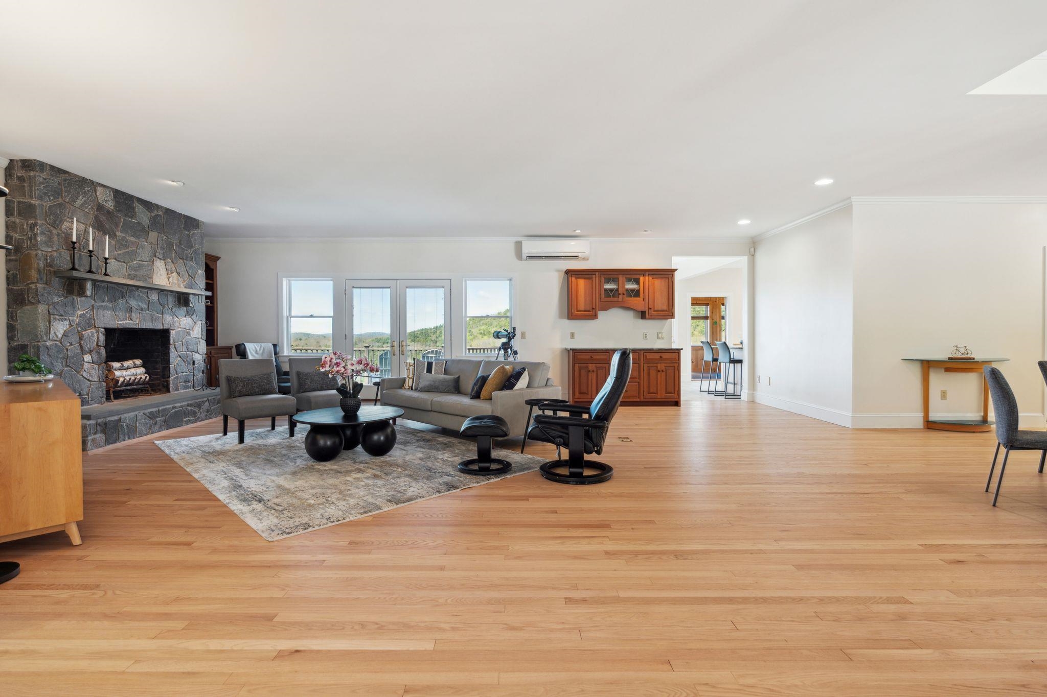 Lebanon, New Hampshire 03766, United States, 3 Bedrooms Bedrooms, ,3 BathroomsBathrooms,Residential,Active,227159