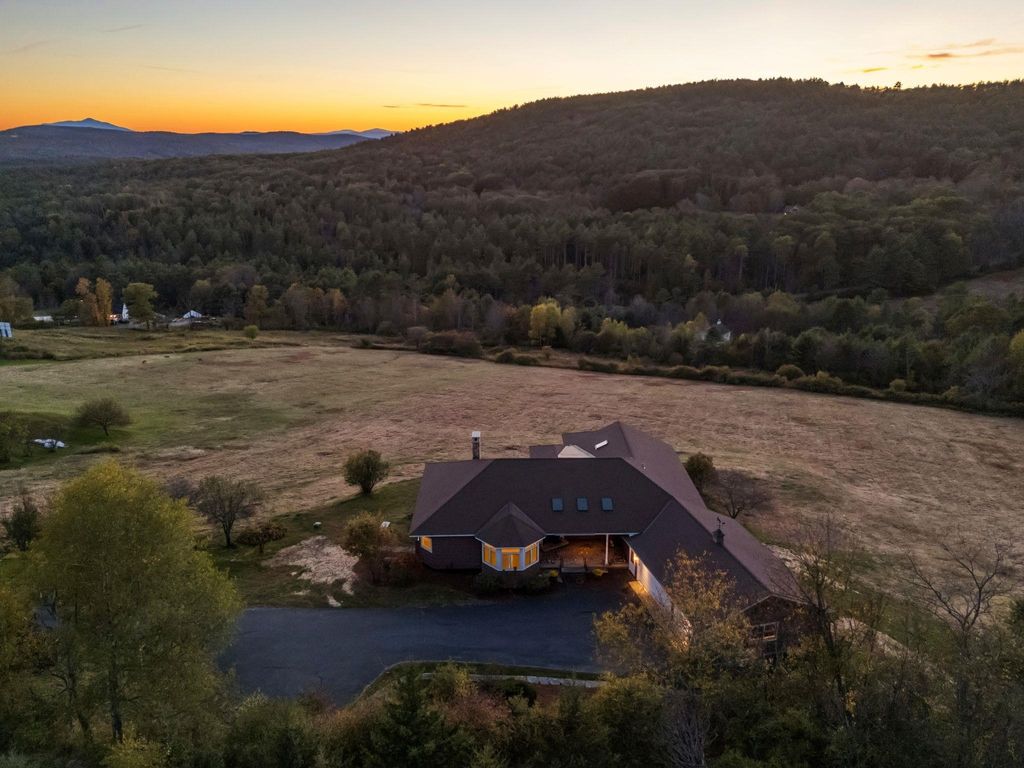 Photo of 31 Eagle Ridge Drive, Lebanon, NH 03766 (MLS # 5065531)