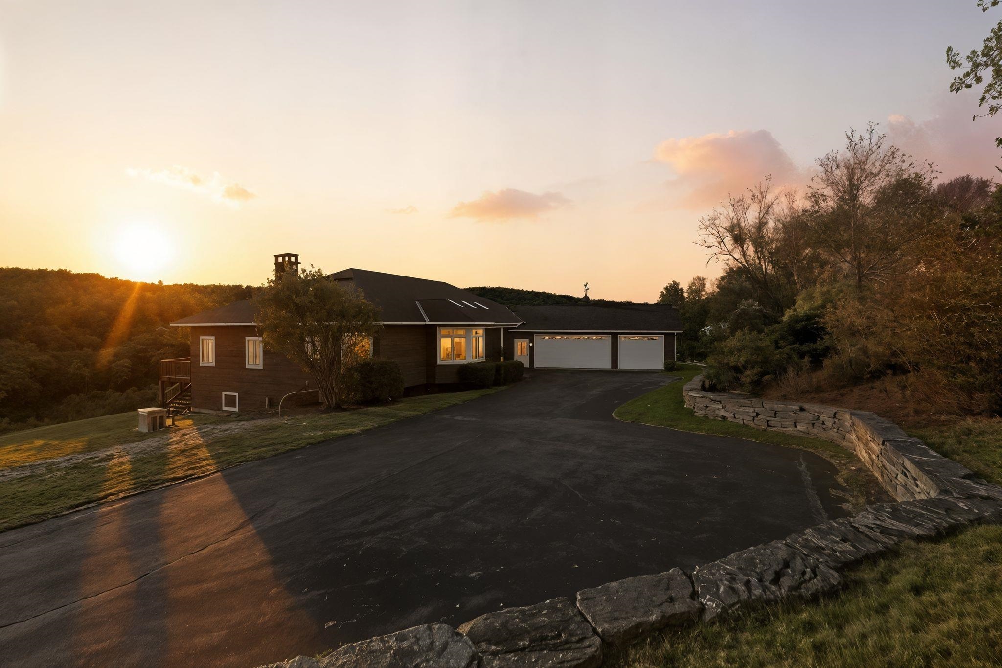 Lebanon, New Hampshire 03766, United States, 3 Bedrooms Bedrooms, ,3 BathroomsBathrooms,Residential,Active,227159