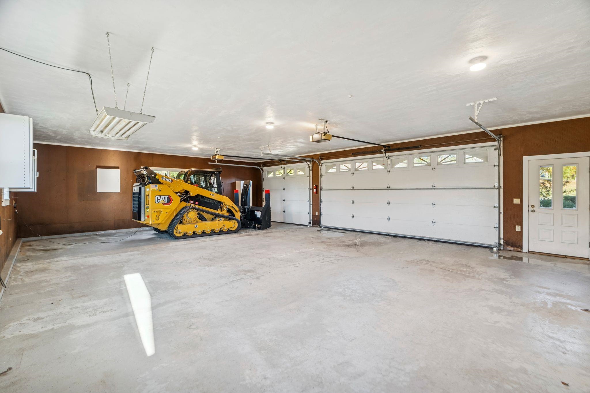 Lebanon, New Hampshire 03766, United States, 3 Bedrooms Bedrooms, ,3 BathroomsBathrooms,Residential,Active,227159