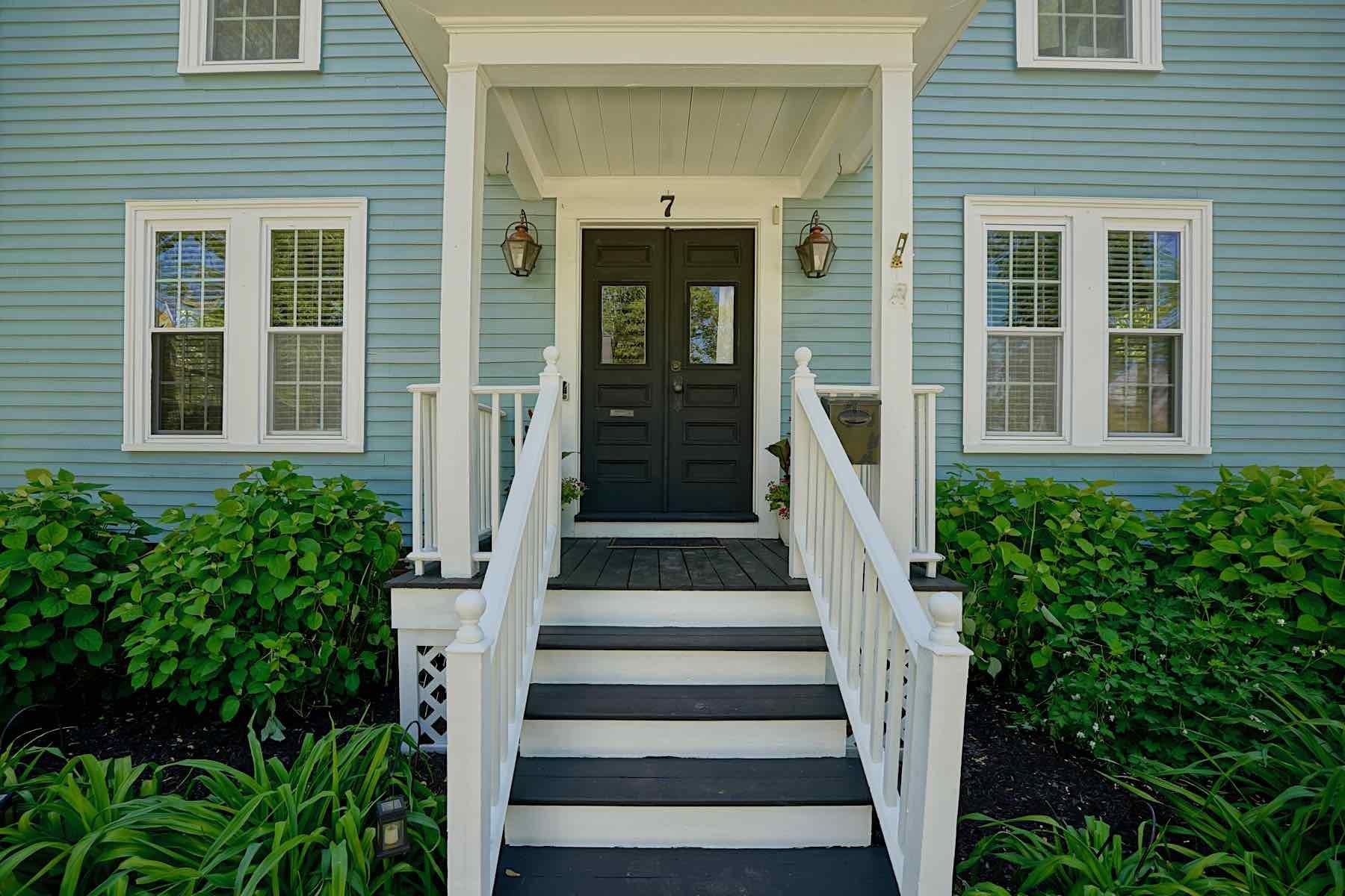 7 Ash Street