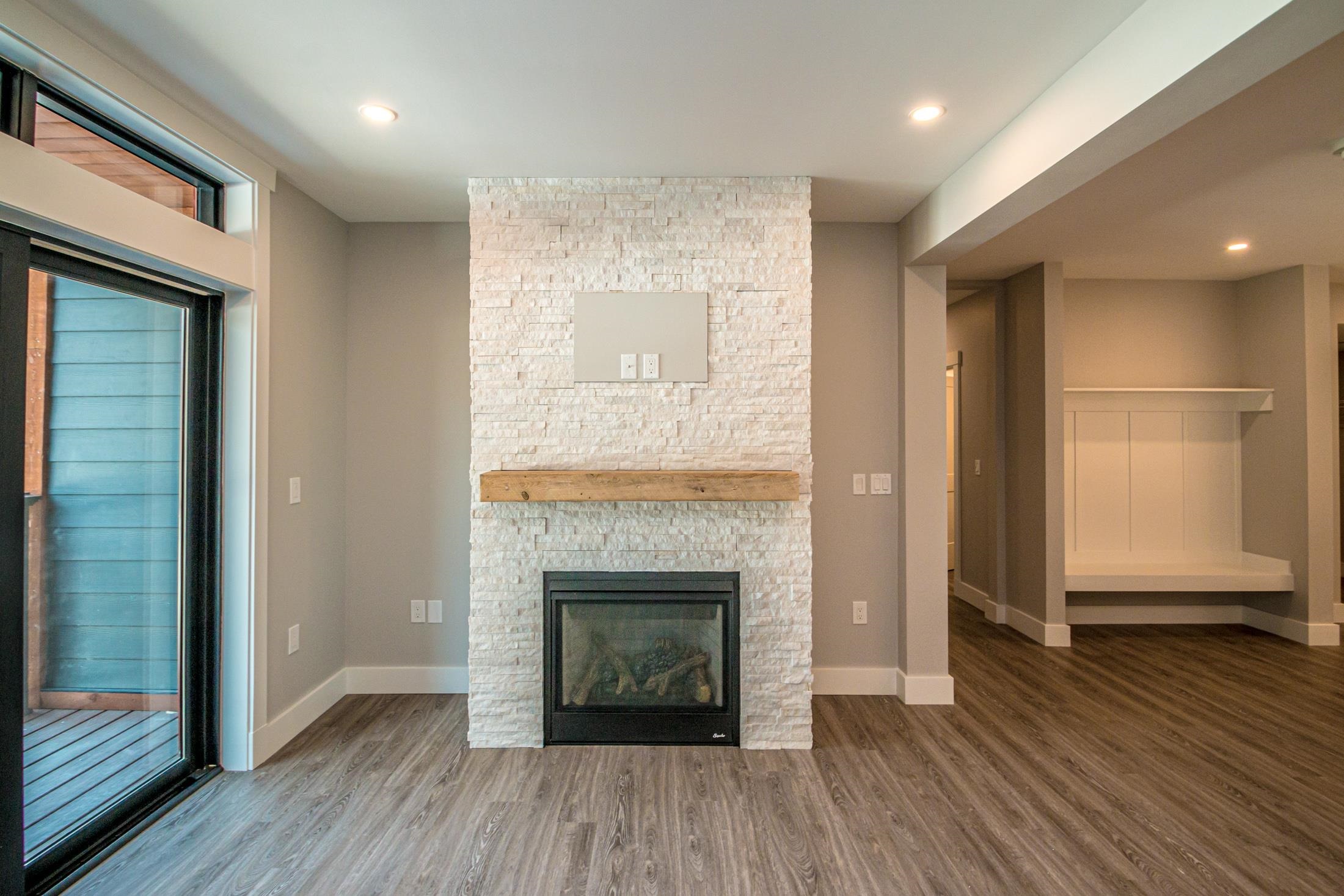 243 Skimobile Road 252