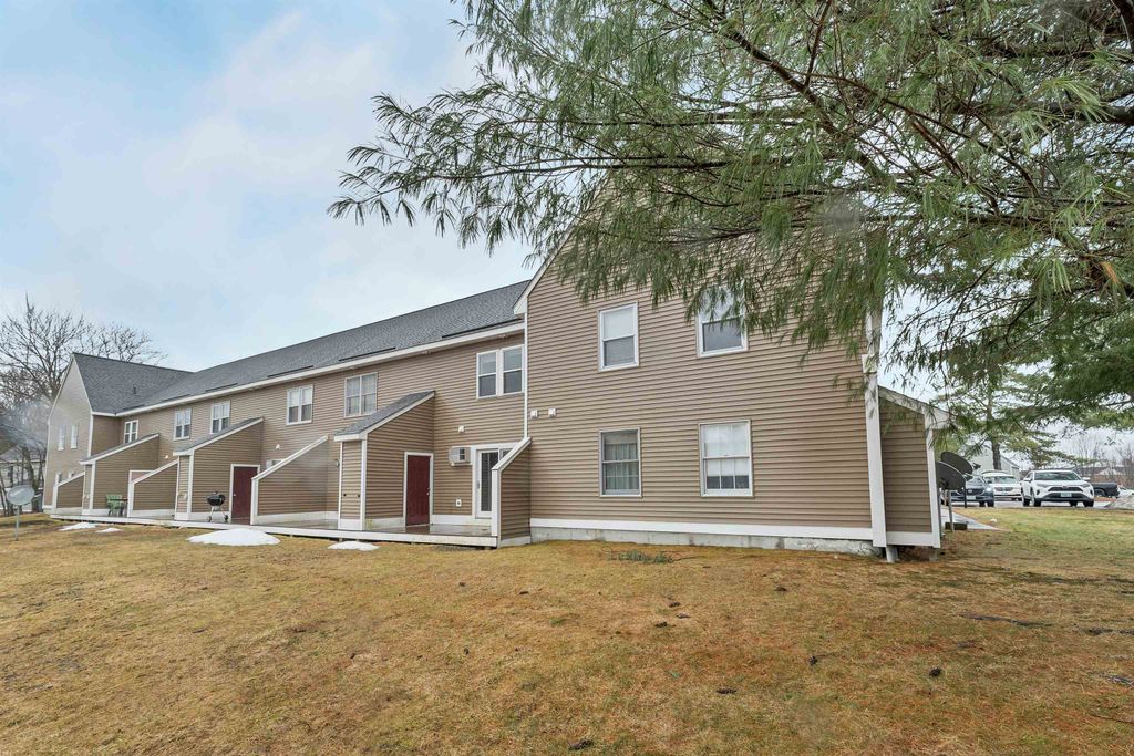 Photo of 37 Indian Brook Circle #33, Rochester, NH 03867 (MLS # 5082537)