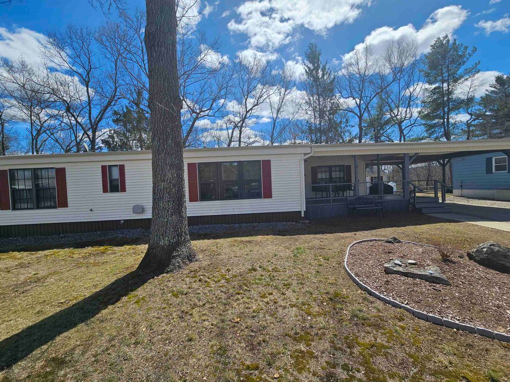 Photo of 46 River Ledge Drive, Goffstown, NH 03045 (MLS # 5083852)