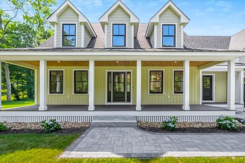 195 Amesbury Road Kensington NH 03833