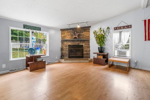 16 Deer Run Lane Northwood NH 03261