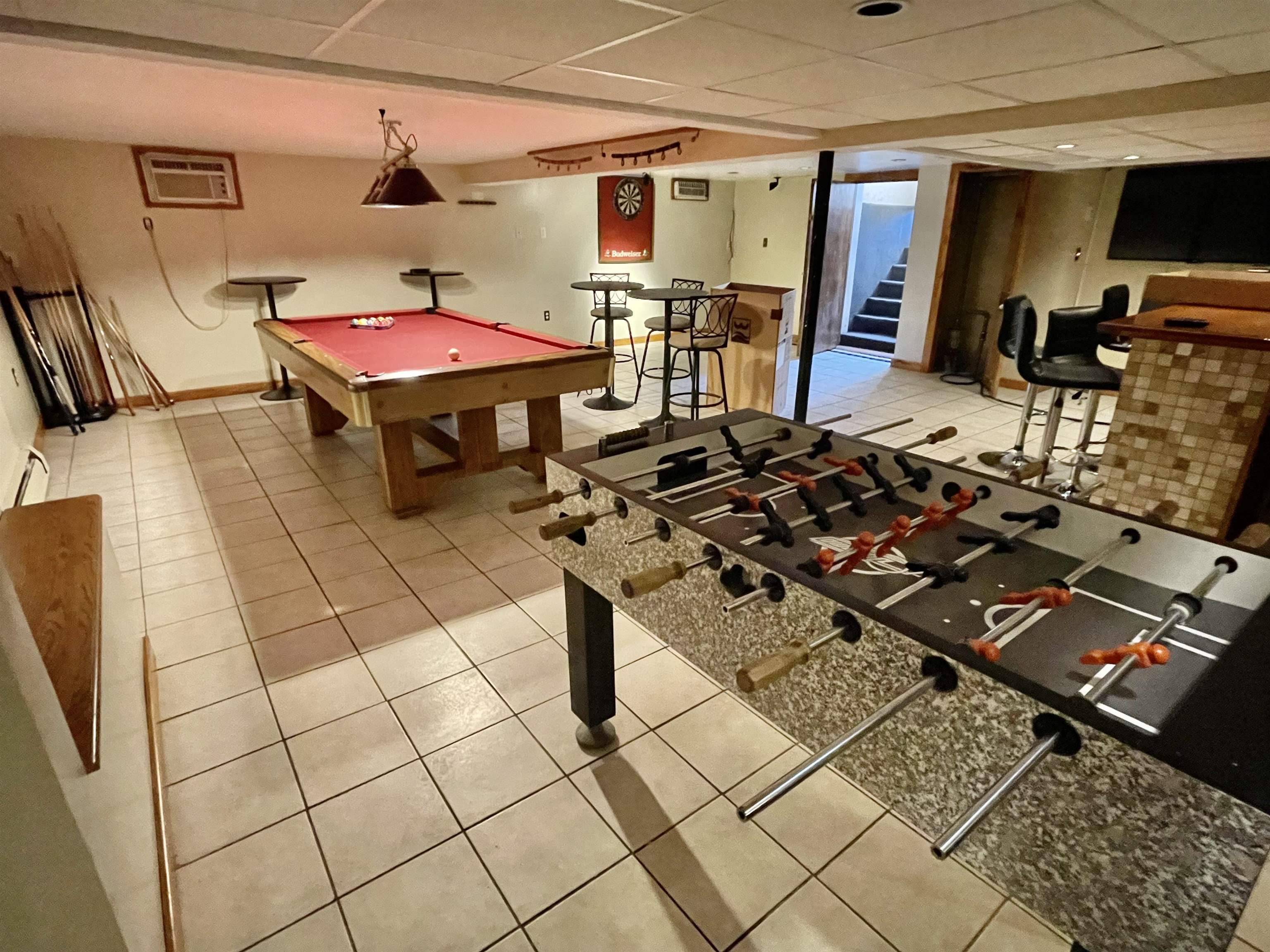 Manchester, New Hampshire 03103, United States, 3 Bedrooms Bedrooms, ,2 BathroomsBathrooms,Residential,Pending,117972