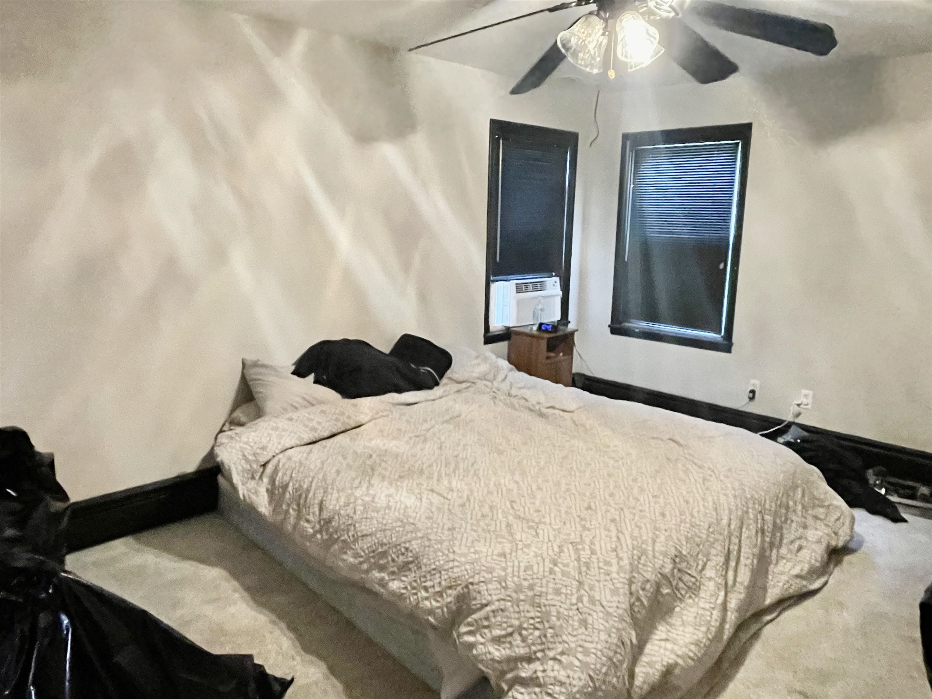 Manchester, New Hampshire 03103, United States, 3 Bedrooms Bedrooms, ,2 BathroomsBathrooms,Residential,Pending,117972