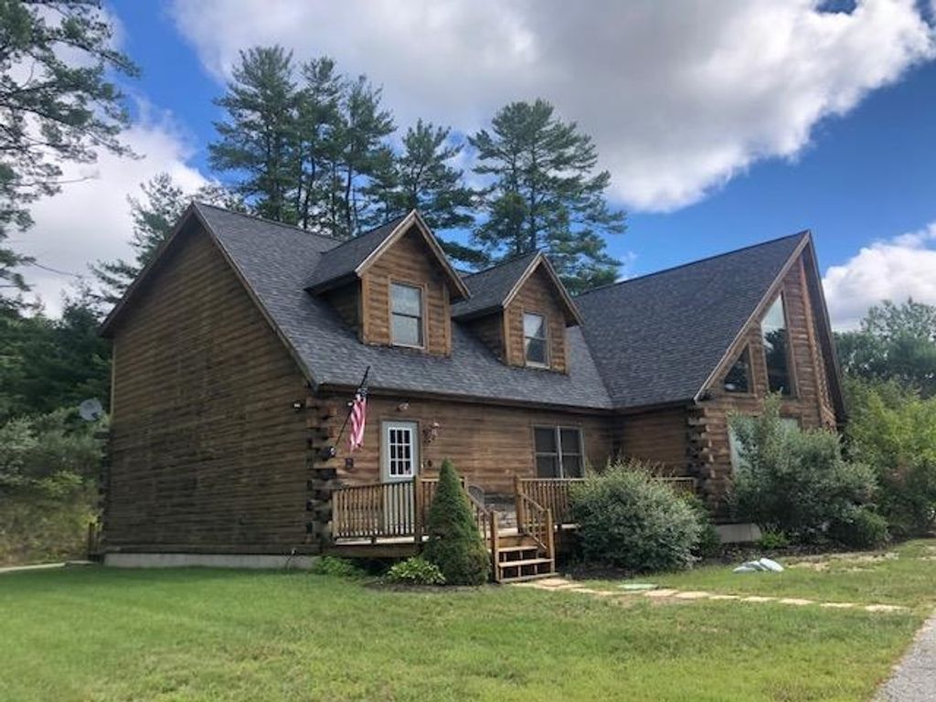Photo of 25 Southmayd Street #4, Campton, NH 03223 (MLS # 5084591)
