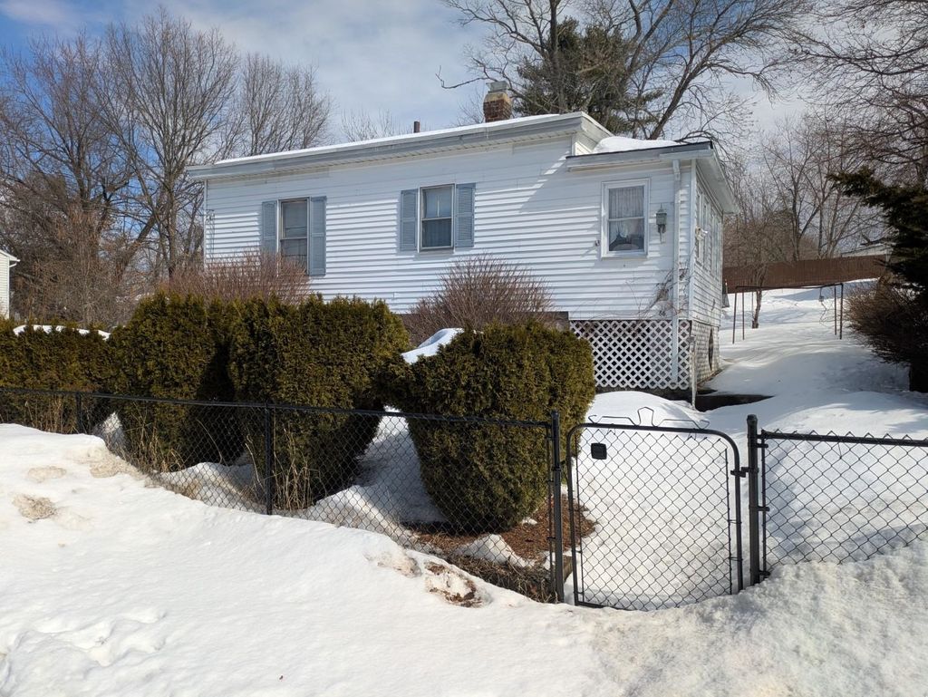 Photo of 56 Sprague Street, Manchester, NH 03103 (MLS # 5078172)