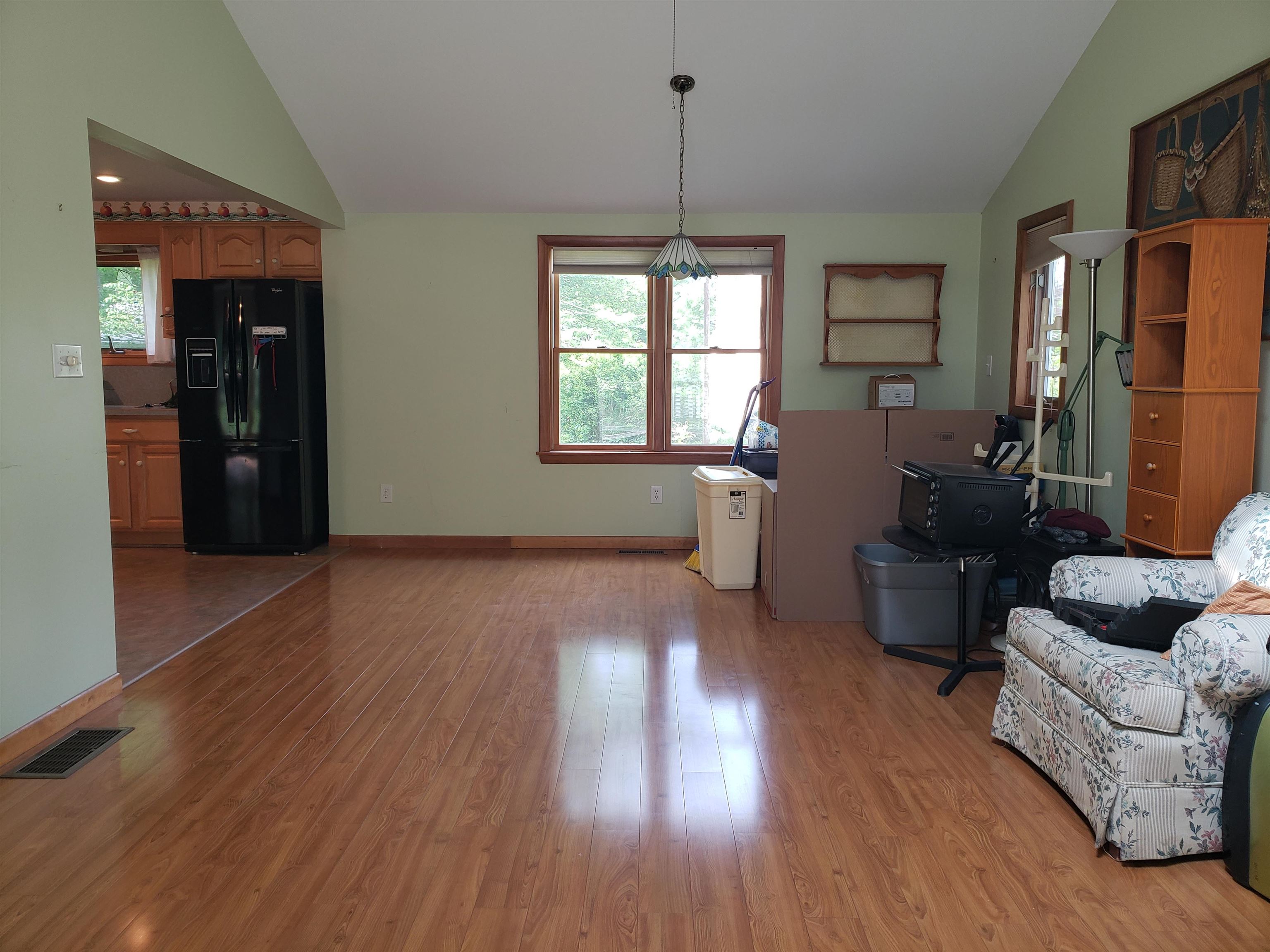 116 Edward Heights