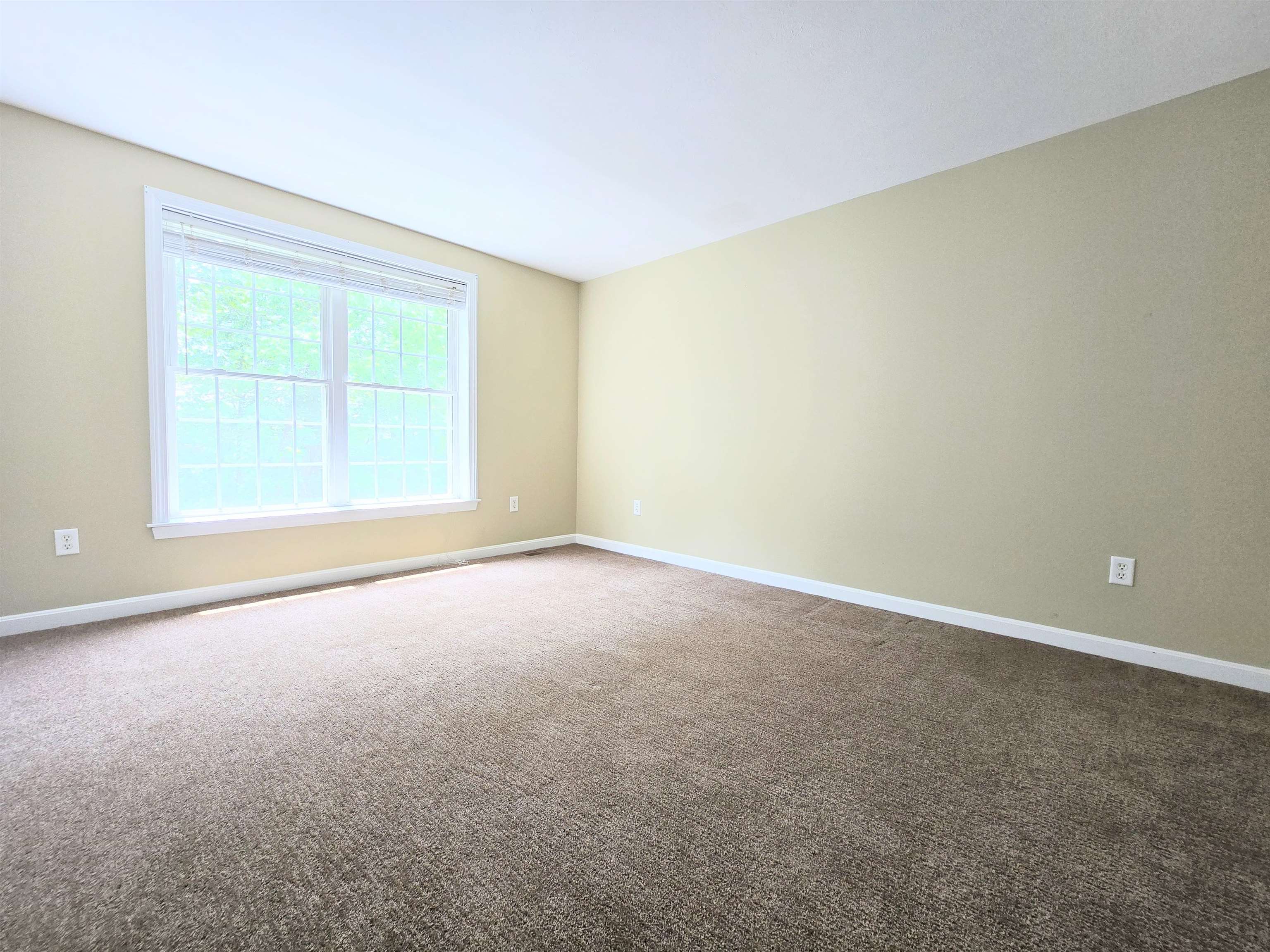 Concord, New Hampshire 03301, United States, 2 Bedrooms Bedrooms, ,2 BathroomsBathrooms,Residential,Active,154298