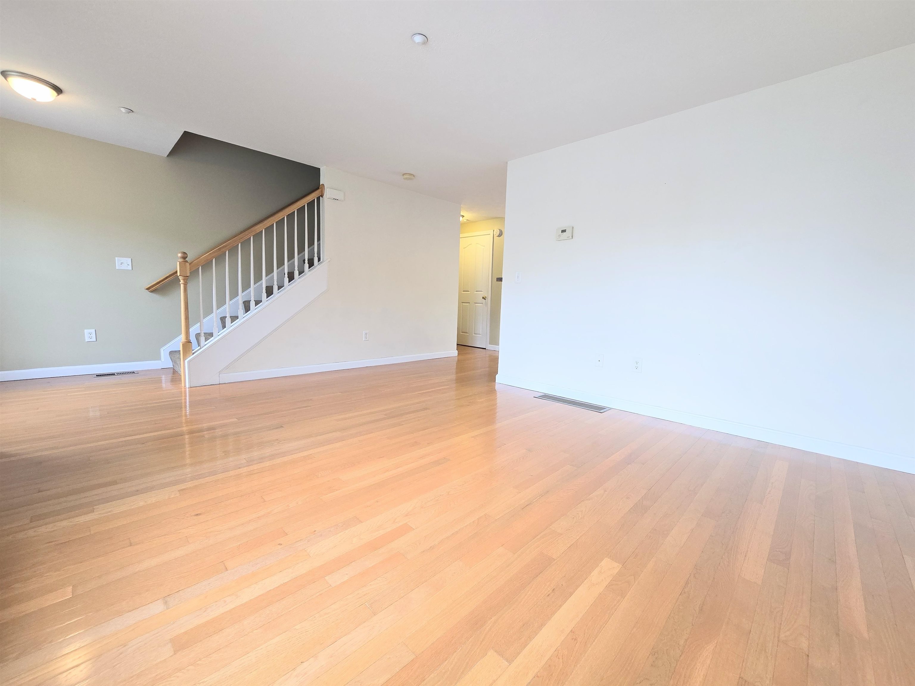 Concord, New Hampshire 03301, United States, 2 Bedrooms Bedrooms, ,2 BathroomsBathrooms,Residential,Active,154298