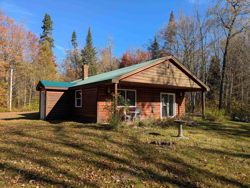 Photo of 7 Cedric Road, Pittsburg, NH 03592 (MLS # 5064304)