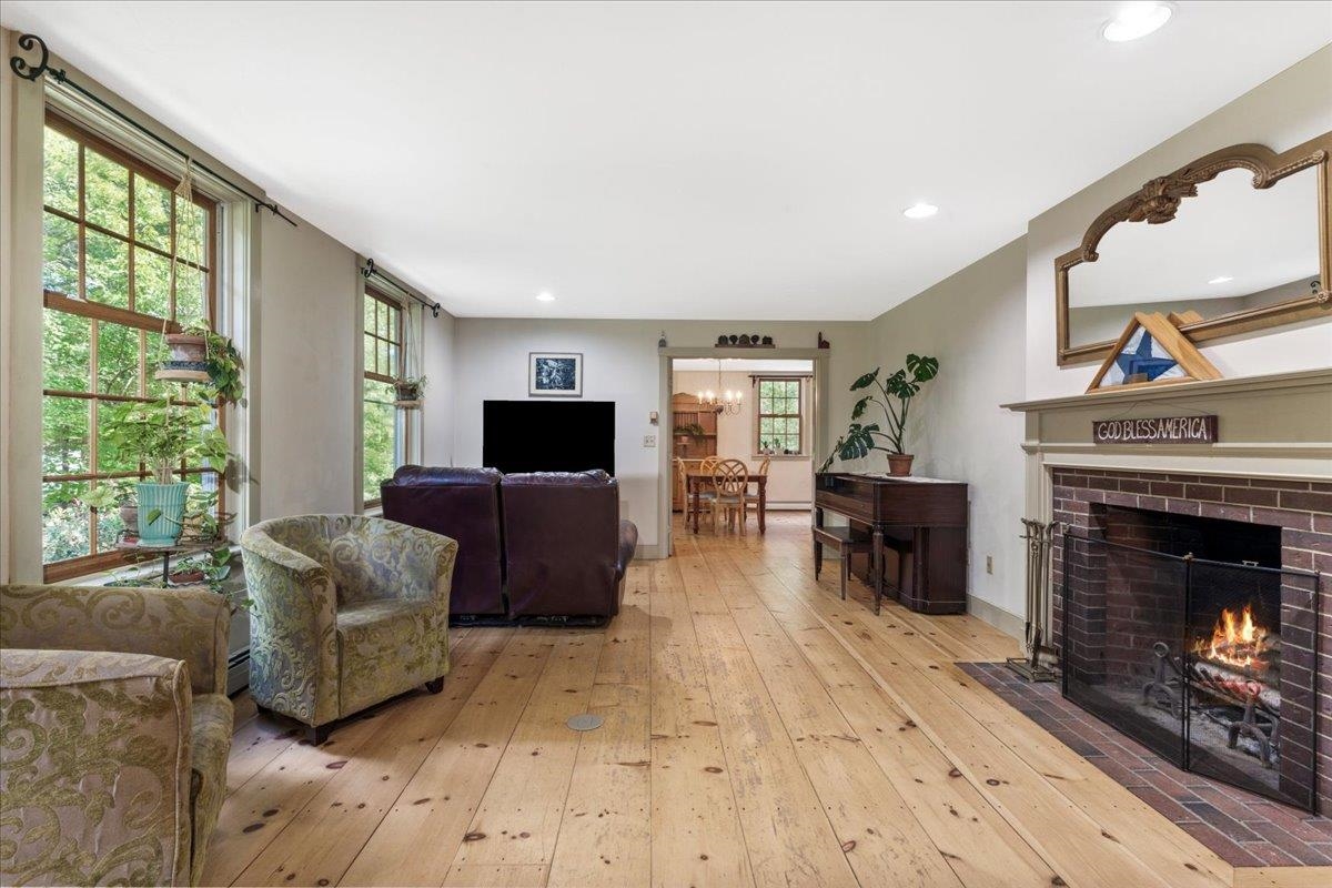 Deerfield, New Hampshire 03037, United States, 3 Bedrooms Bedrooms, ,2 BathroomsBathrooms,Residential,Active,178350