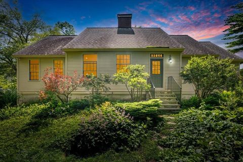 Photo of 150 North Road, Deerfield, NH 03037 (MLS # 5053193)