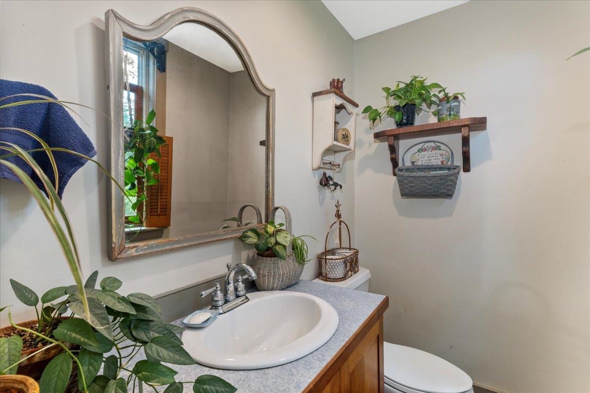 Deerfield, New Hampshire 03037, United States, 3 Bedrooms Bedrooms, ,2 BathroomsBathrooms,Residential,Active,178350