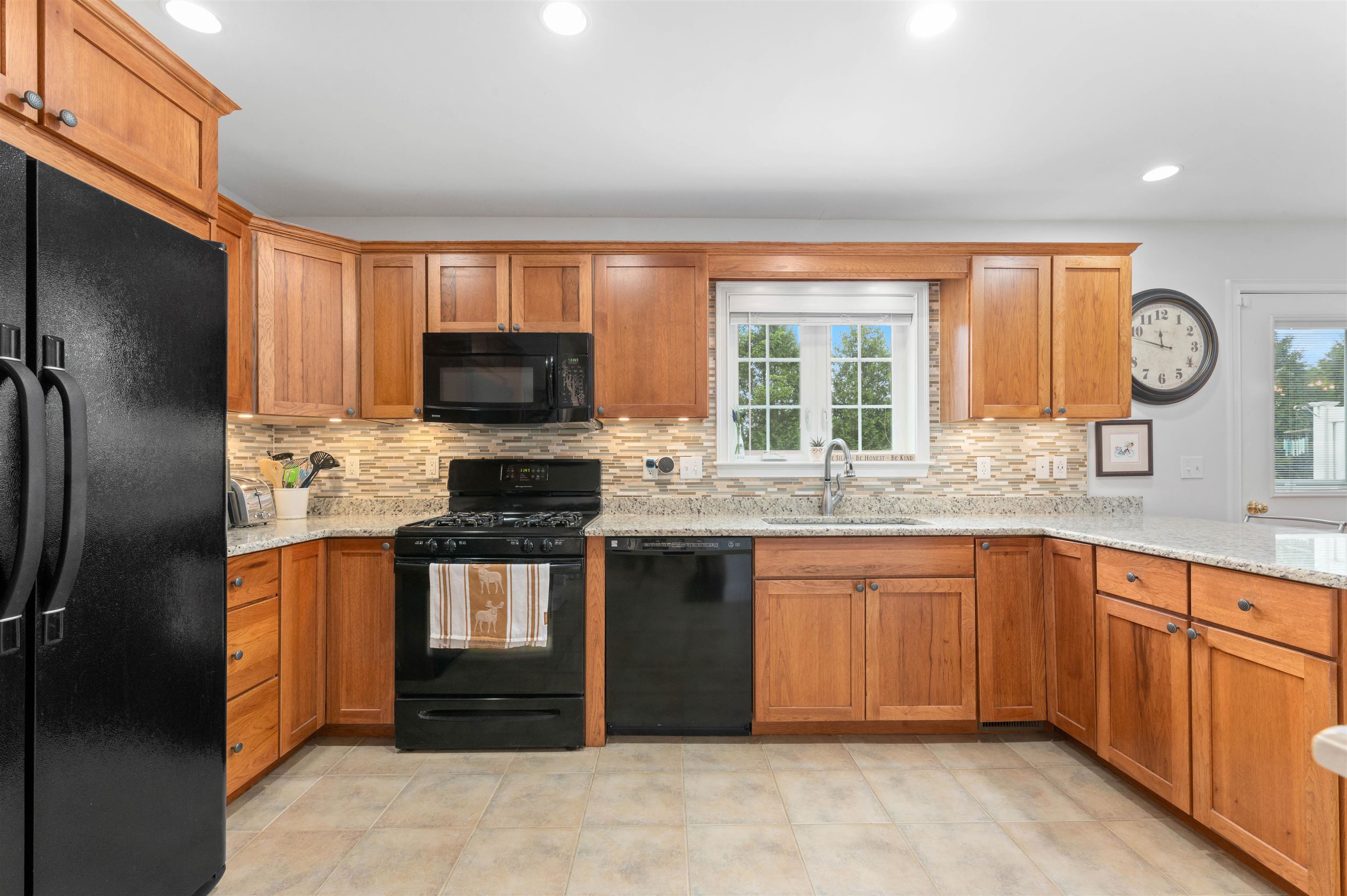 5 Intervale Outlook Circle