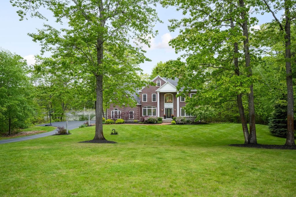 Photo of 30 Mill Stone Terrace, Bedford, NH 03110 (MLS # 5076605)