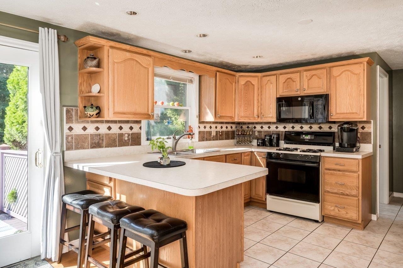 18 Coastal Way