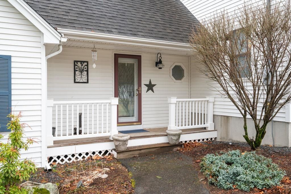 Photo of 11 Witch Lane, Plaistow, NH 03865 (MLS # 5084778)