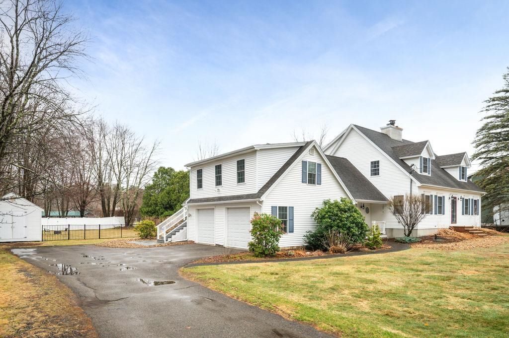 Photo of 11 Witch Lane, Plaistow, NH 03865 (MLS # 5084778)