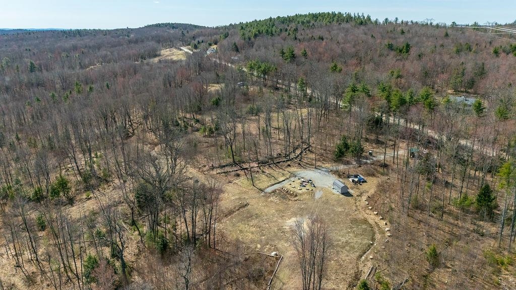 13-2 Raccoon Hill Road