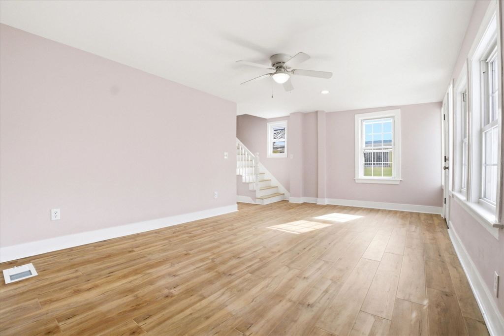 Photo of 466 S Beech Street, Manchester, NH 03103 (MLS # 5077144)
