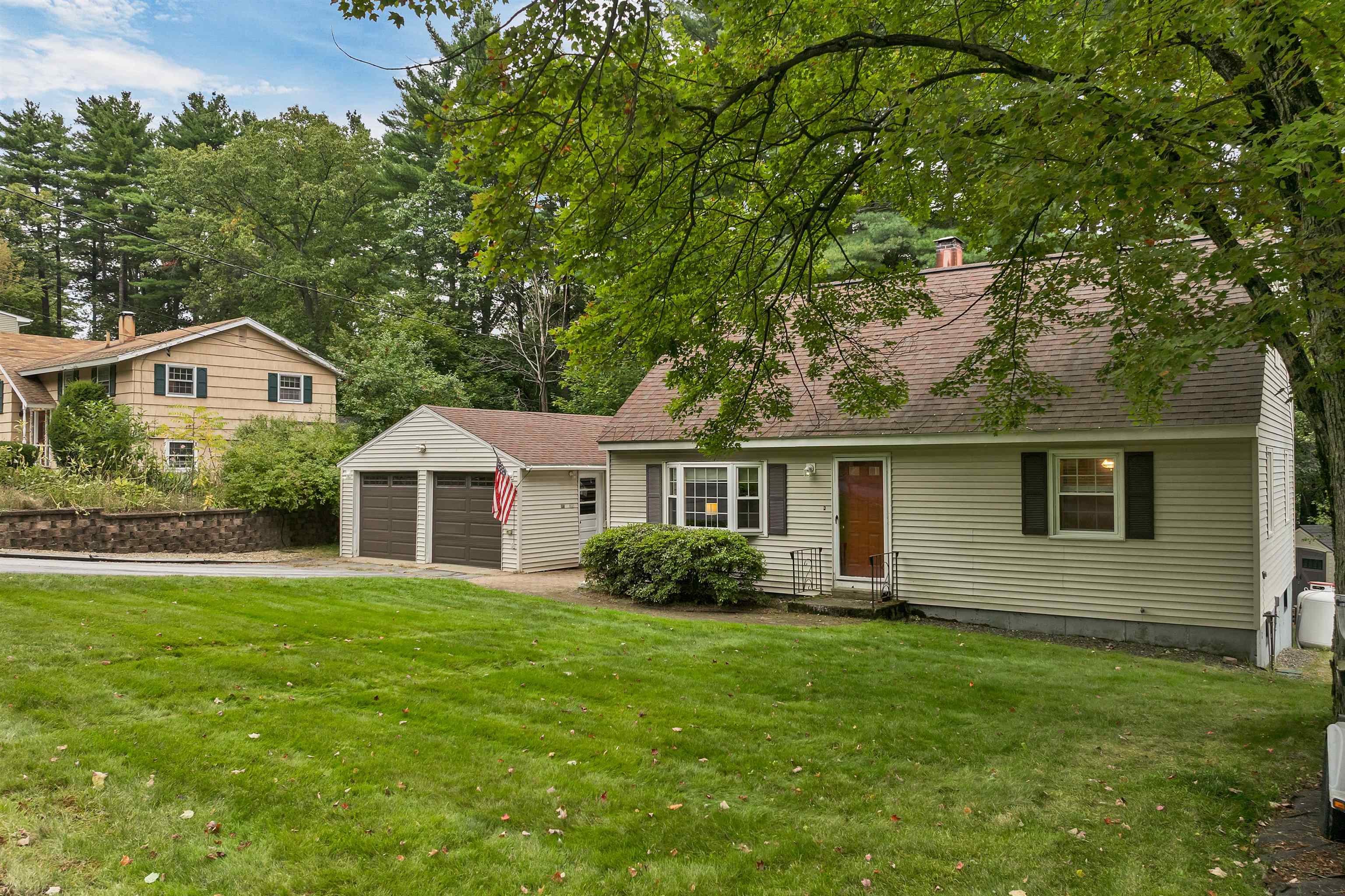 Merrimack, New Hampshire 03054, United States, 4 Bedrooms Bedrooms, ,2 BathroomsBathrooms,Residential,Active,215731