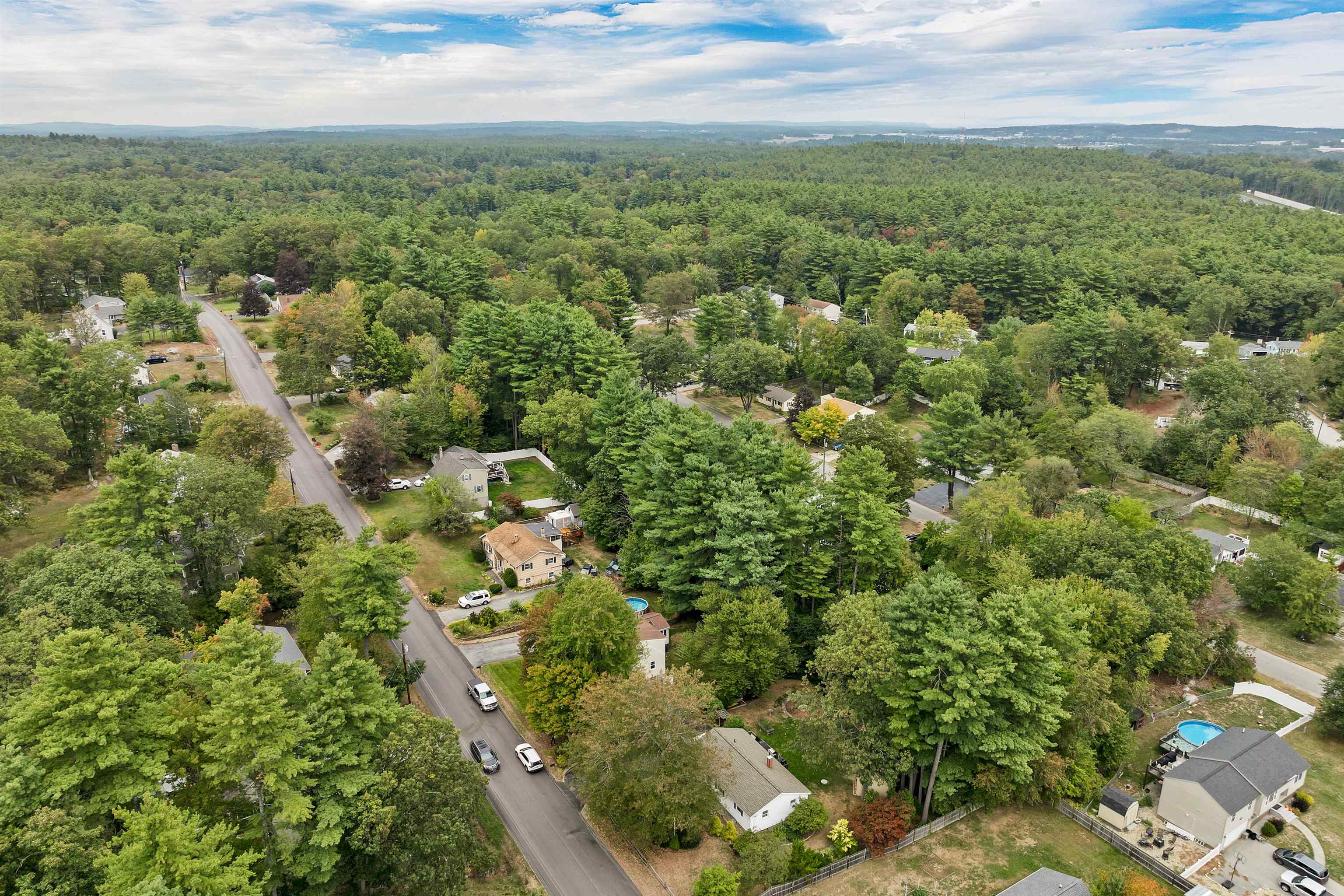 Merrimack, New Hampshire 03054, United States, 4 Bedrooms Bedrooms, ,2 BathroomsBathrooms,Residential,Active,215731
