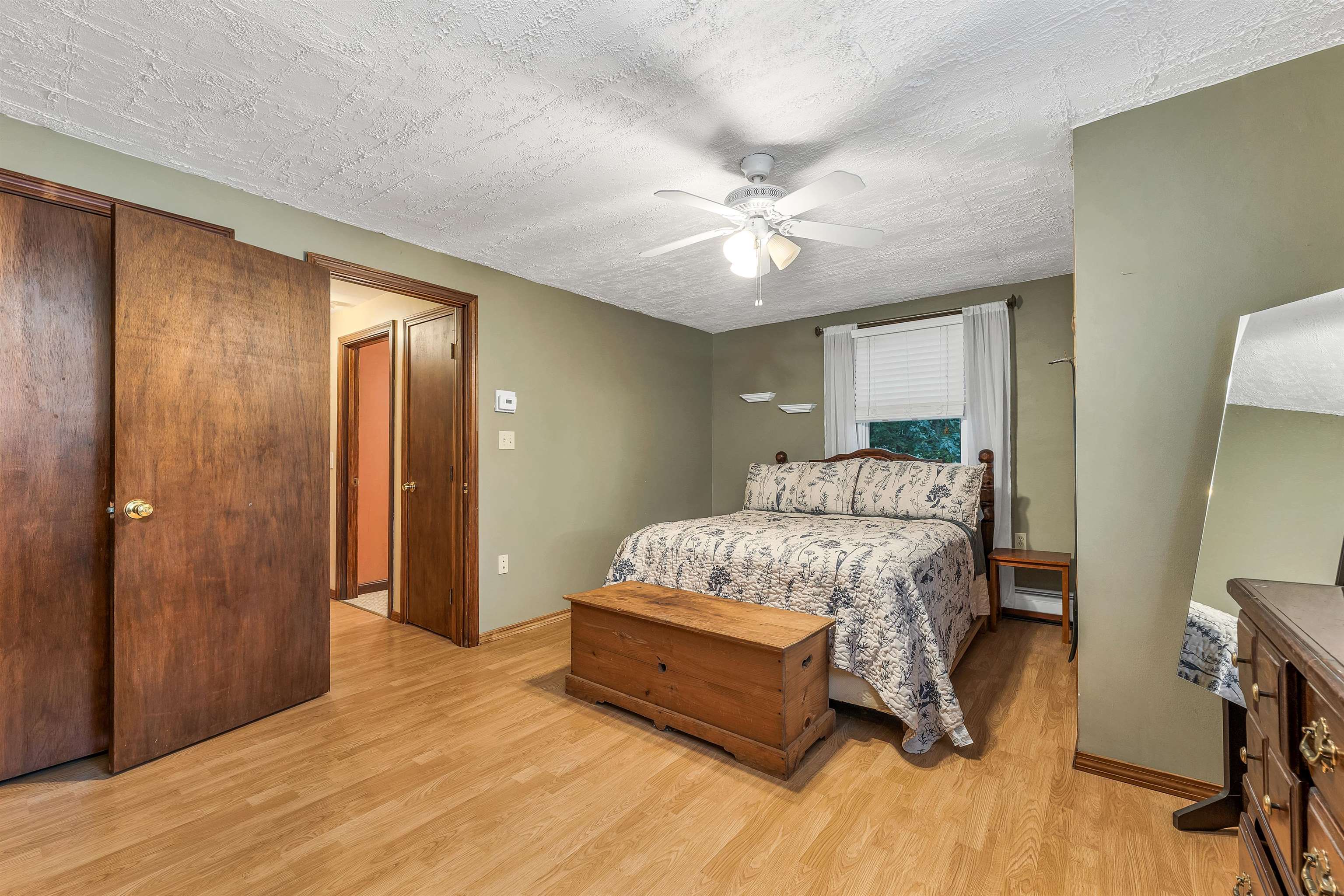 Merrimack, New Hampshire 03054, United States, 4 Bedrooms Bedrooms, ,2 BathroomsBathrooms,Residential,Active,215731