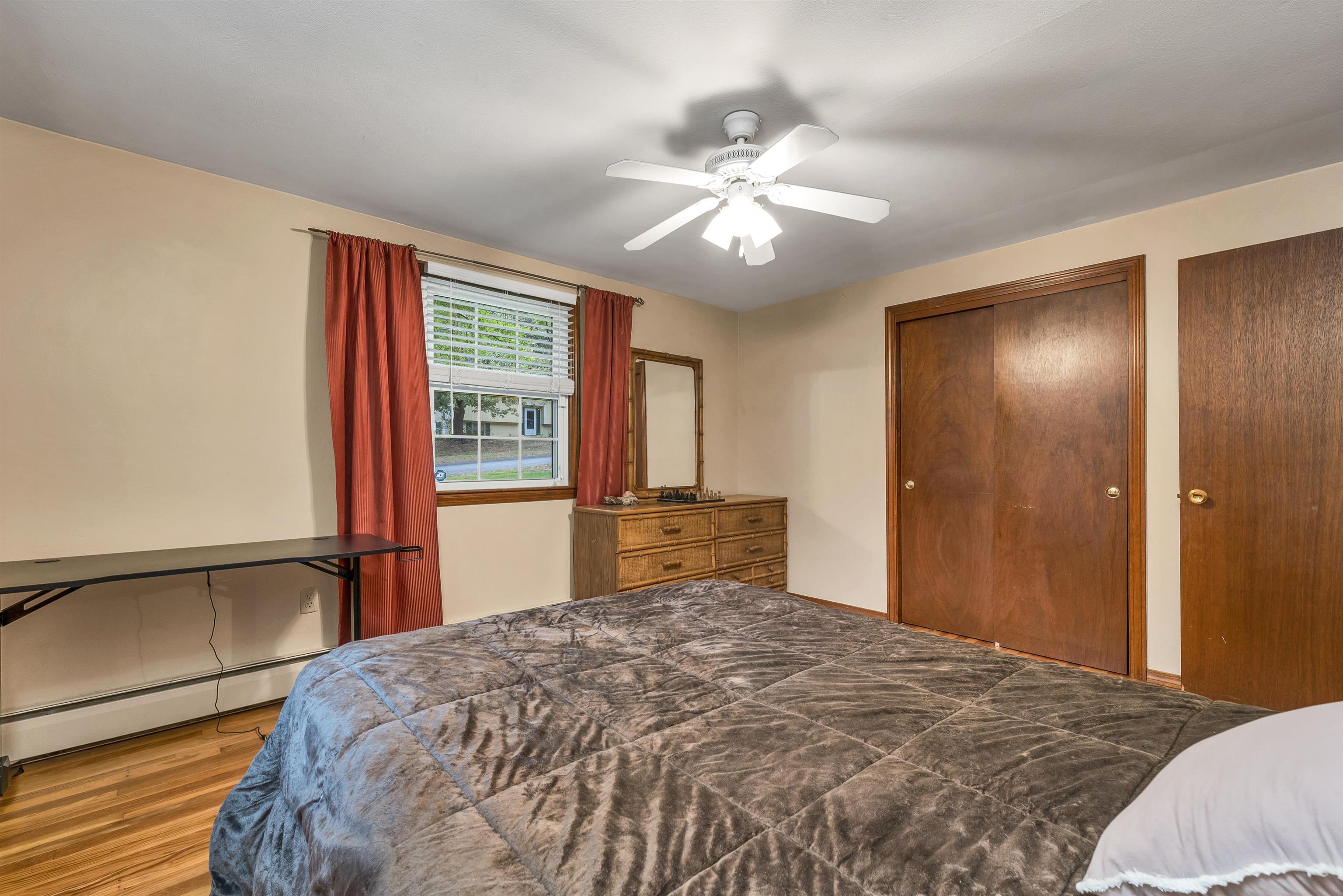 Merrimack, New Hampshire 03054, United States, 4 Bedrooms Bedrooms, ,2 BathroomsBathrooms,Residential,Active,215731