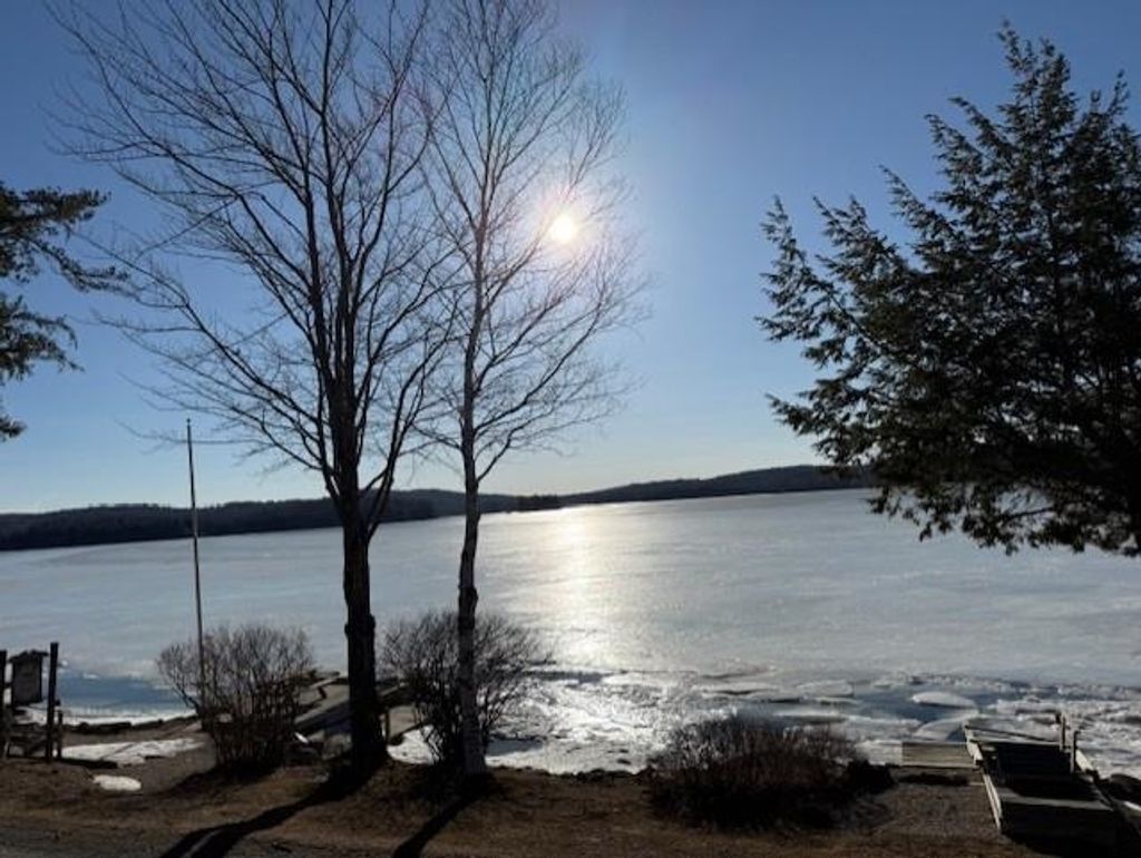 Photo of 9 Lakeside Road, Newbury, NH 03255 (MLS # 5081015)