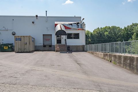 Photo of 76 Derry Road #Rear, Hudson, NH 03051 (MLS # 5049870)