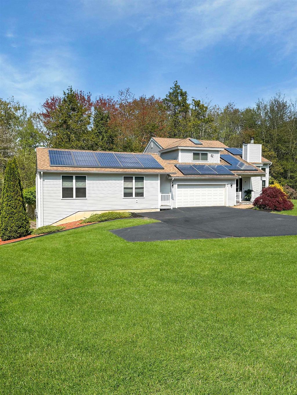 Photo of 87 Pilgrim Circle, Hampstead, NH 03826 (MLS # 5088230)